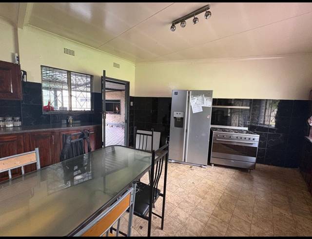 4 BEDROOM HOUSE FOR SALE IN THREE RIVERS